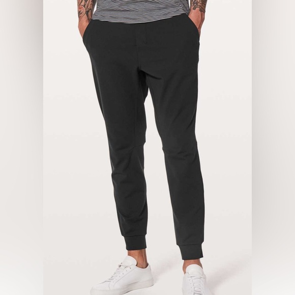 Men's Intent Jogger 30” in black - Picture 1 of 5